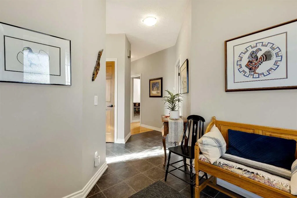 237 Chapala Drive SE, Calgary — photo 3 of 49