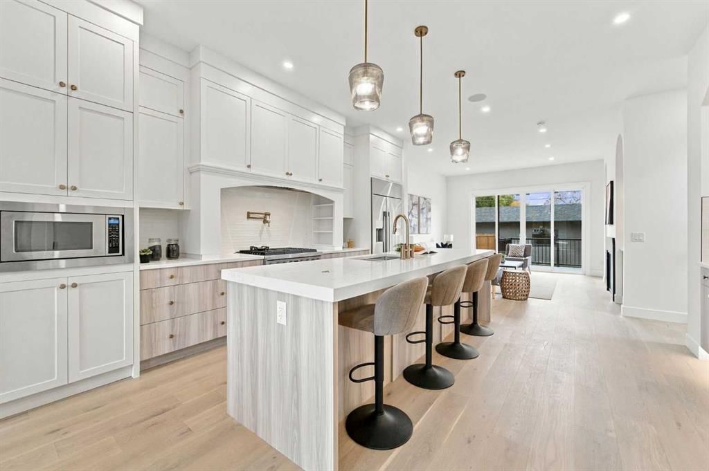 2300 6 Street NE, Calgary — photo 2 of 50