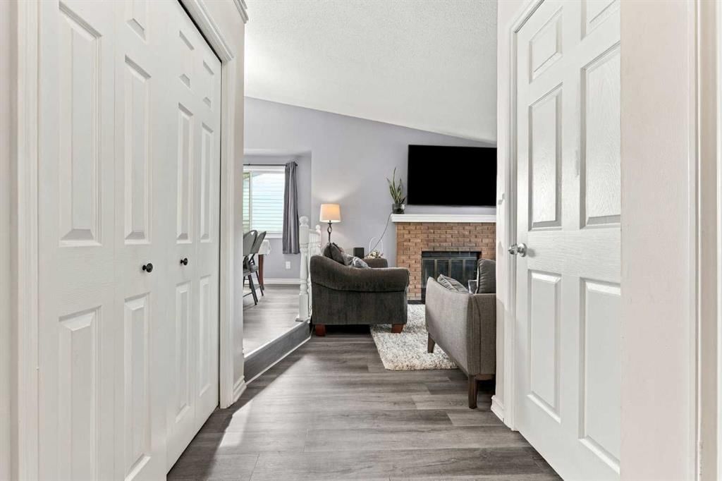 16 Mckenna Place SE, Calgary — photo 2 of 49