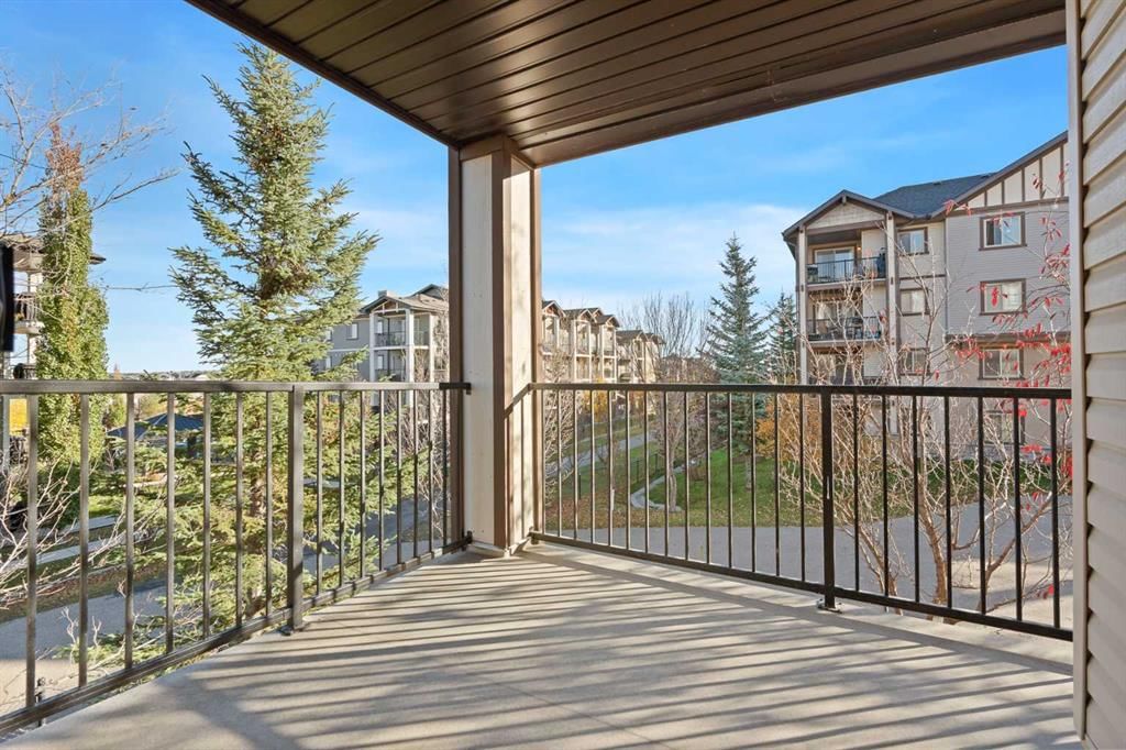 4222, 60 Panatella Street NW, Calgary — photo 5 of 38
