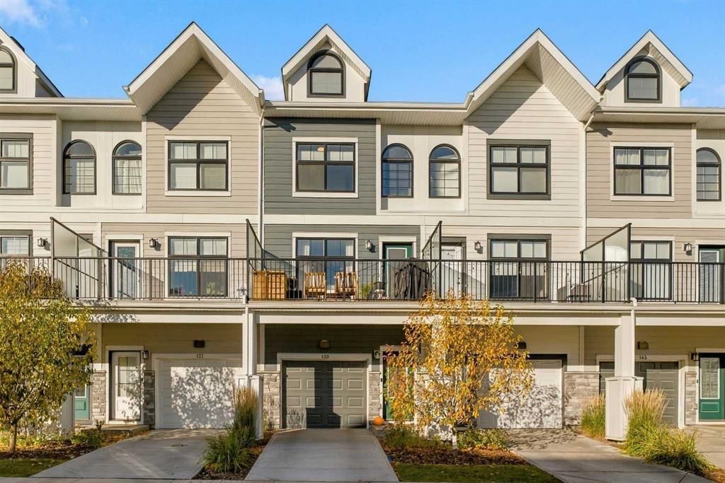 139 Les Jardins Park SE, Calgary — main listing photo