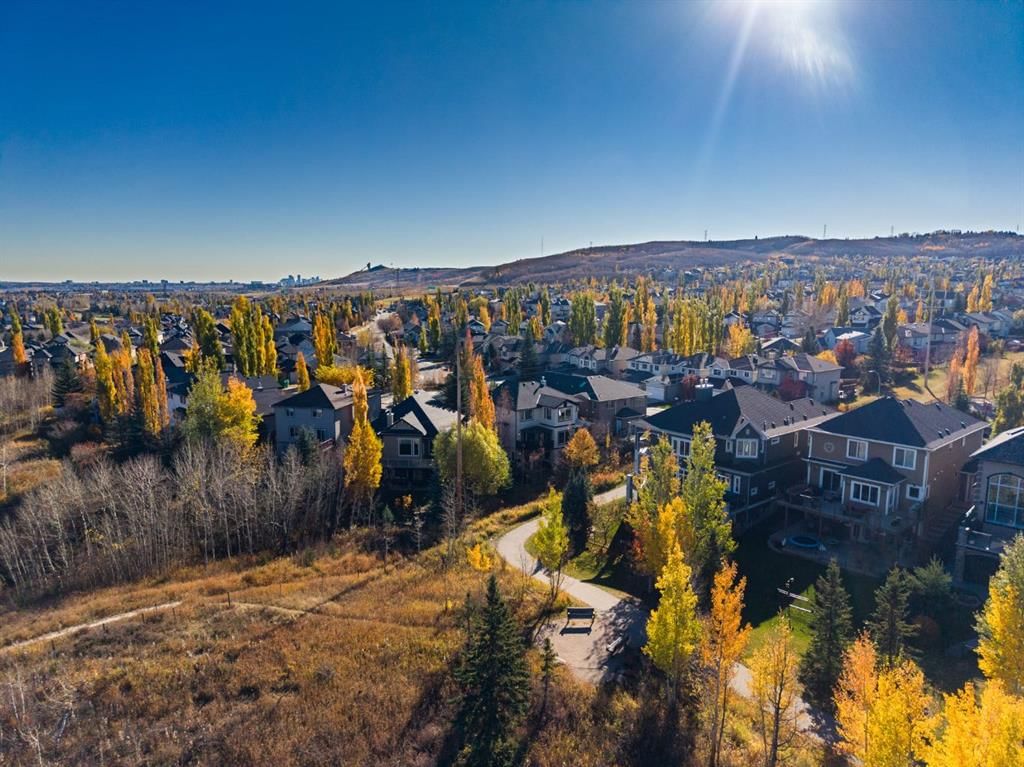 48 Valley Crest Gardens NW, Calgary — photo 2 of 50