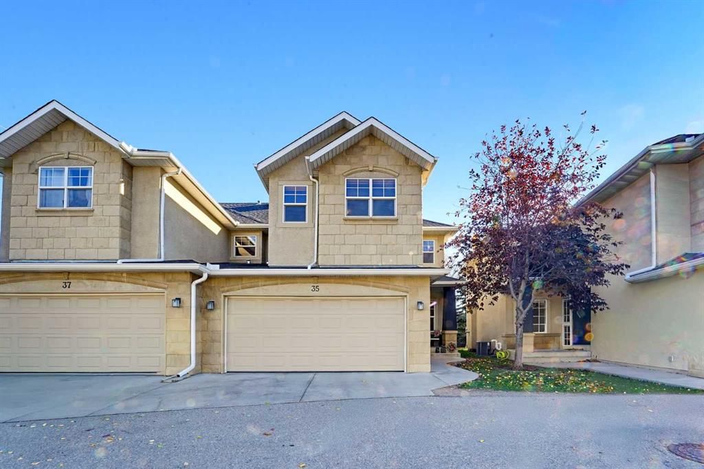35, 39 Strathlea Common SW, Calgary — main listing photo