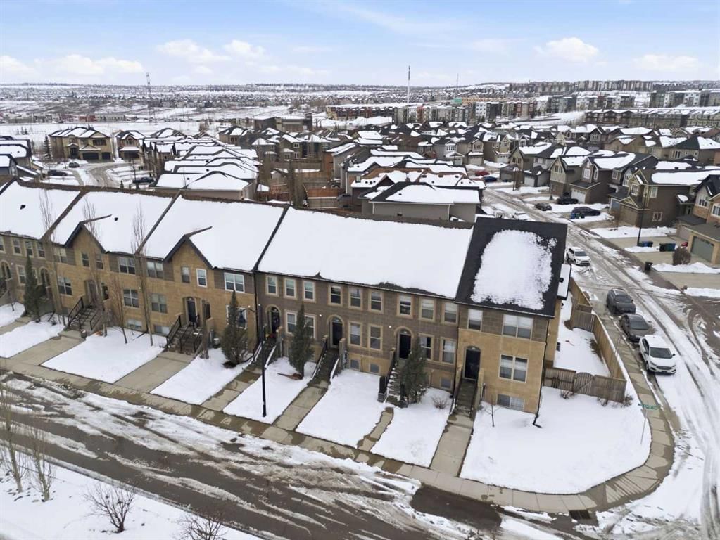 61 Sage Meadows Terrace NW, Calgary — photo 4 of 44