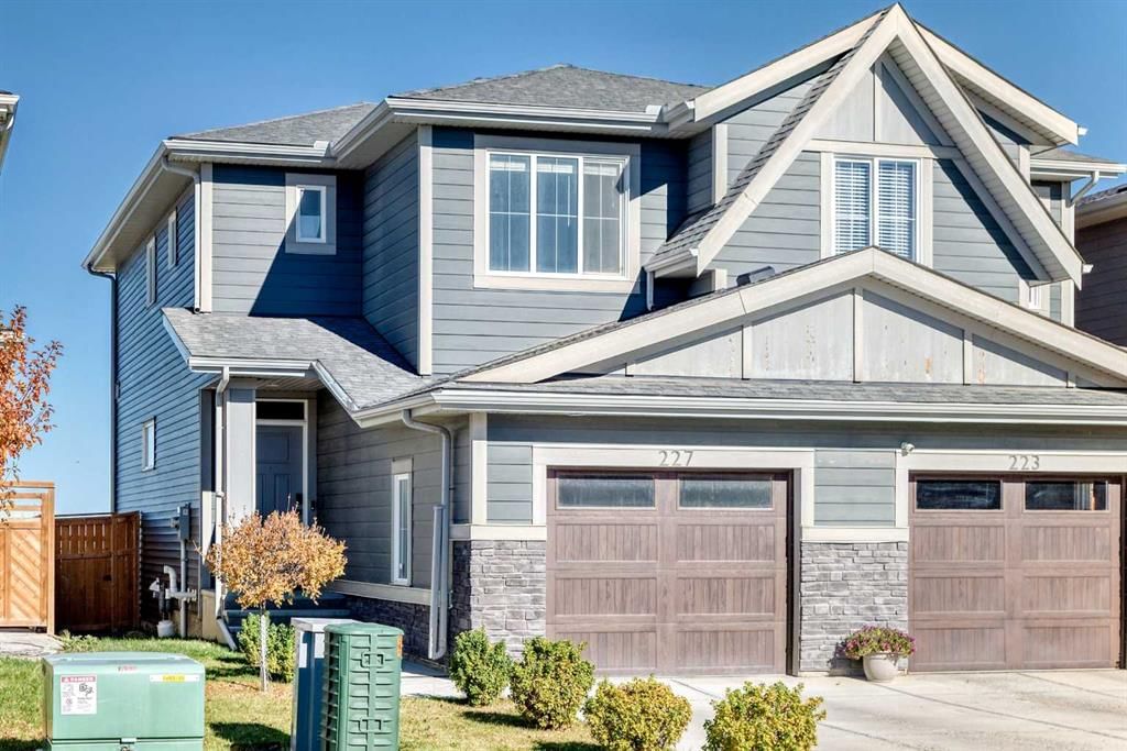 227 Creekstone Way SW, Calgary — photo 2 of 47