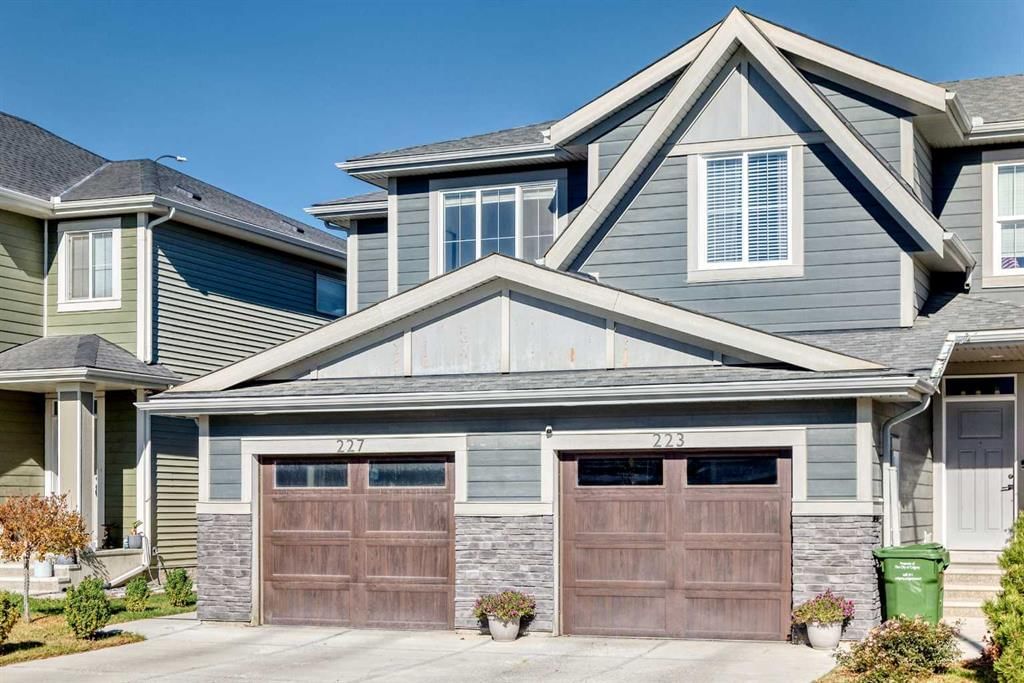 227 Creekstone Way SW, Calgary — photo 3 of 47