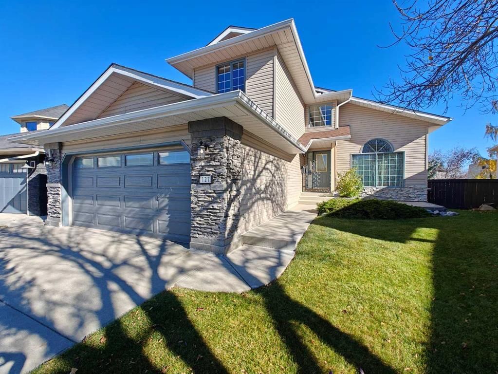 127 Edgebrook Circle NW, Calgary — photo 2 of 47