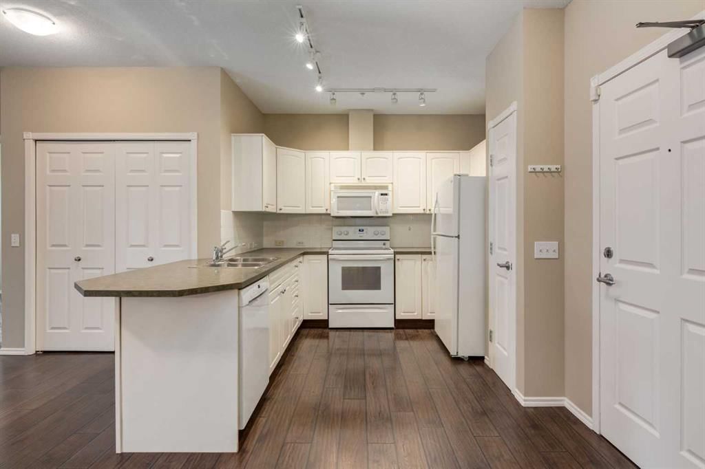 155, 3000 Marda Link SW, Calgary — photo 5 of 40