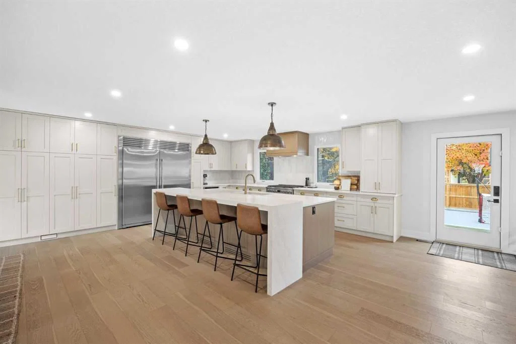 916 Lake Placid Drive SE, Calgary — photo 4 of 50