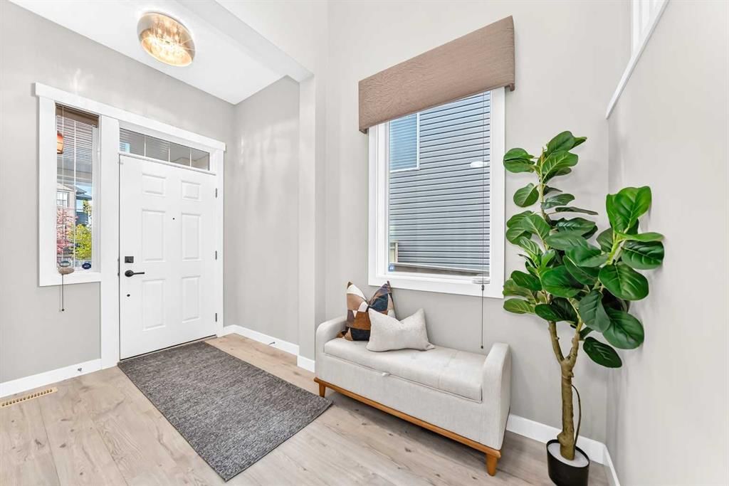 51 Cougar Ridge Close SW, Calgary — photo 2 of 48