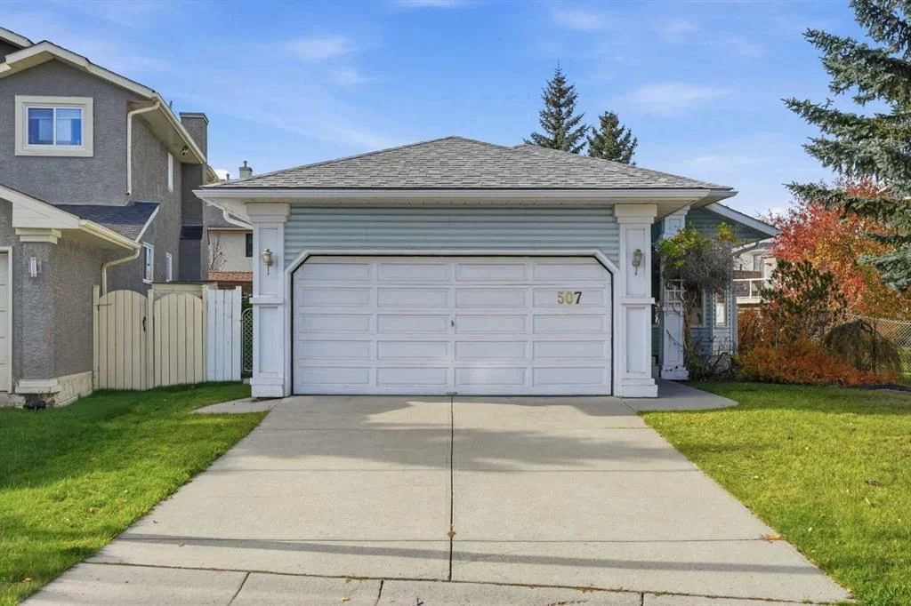 507 Hidden Vale Place NW, Calgary — main listing photo
