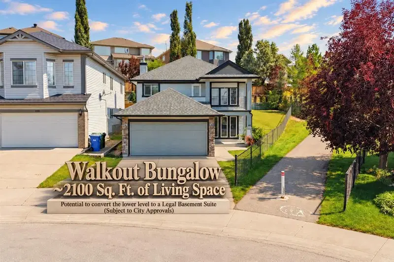 116 Rockyledge Crescent NW, Calgary — main listing photo