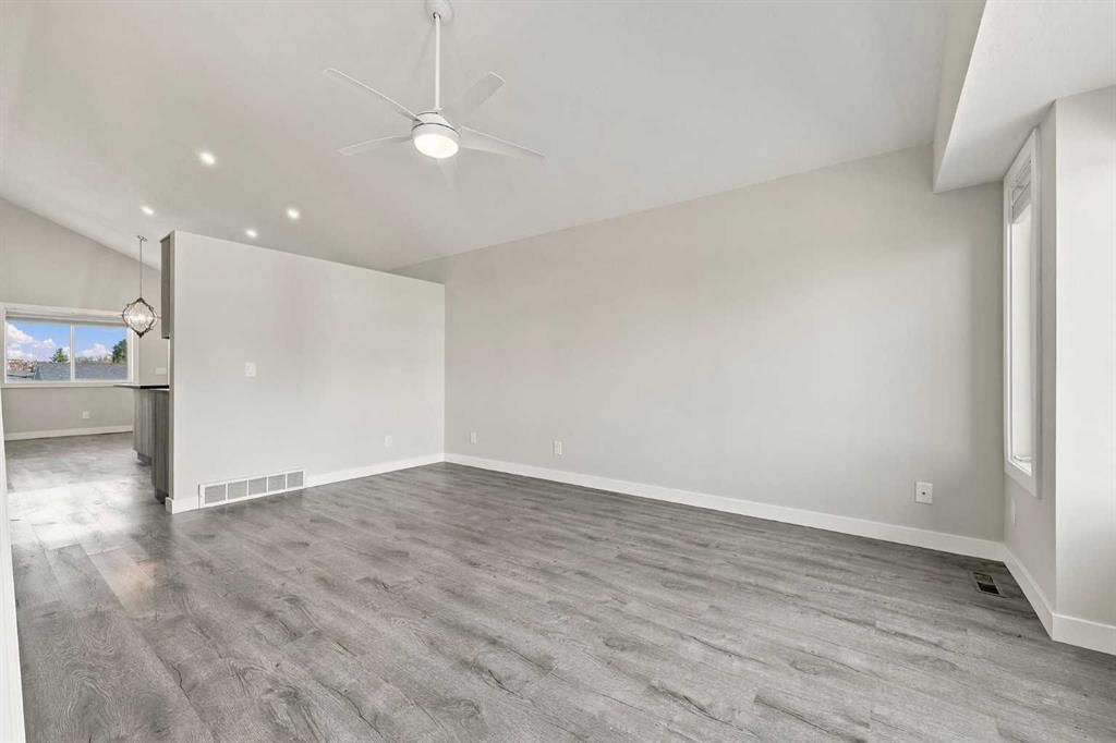 307 Sheep River Place, Okotoks — photo 4 of 37