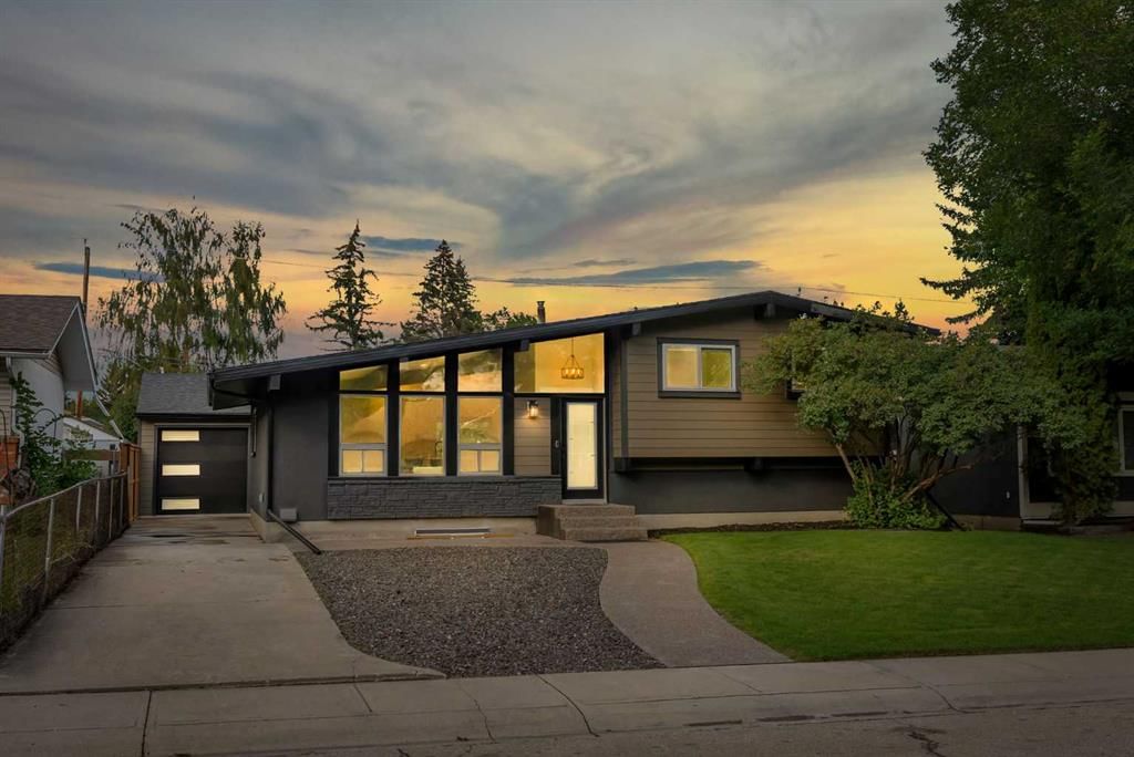 10 Atlanta Crescent SE, Calgary — detached for sale