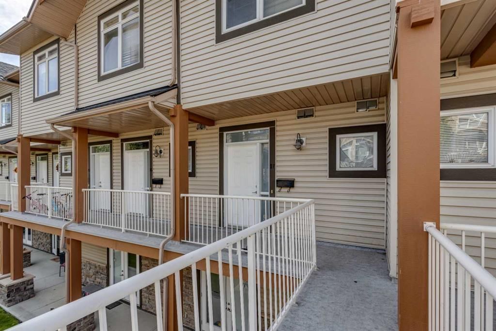 17, 181 Rockyledge View NW, Calgary — photo 2 of 33