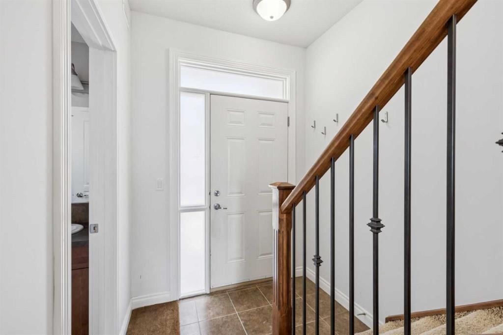 17, 181 Rockyledge View NW, Calgary — photo 3 of 33