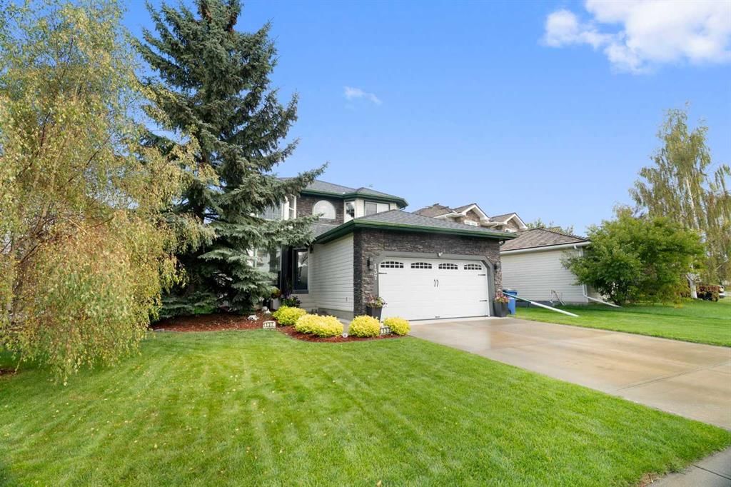 137 Gleneagles View, Cochrane — photo 3 of 48
