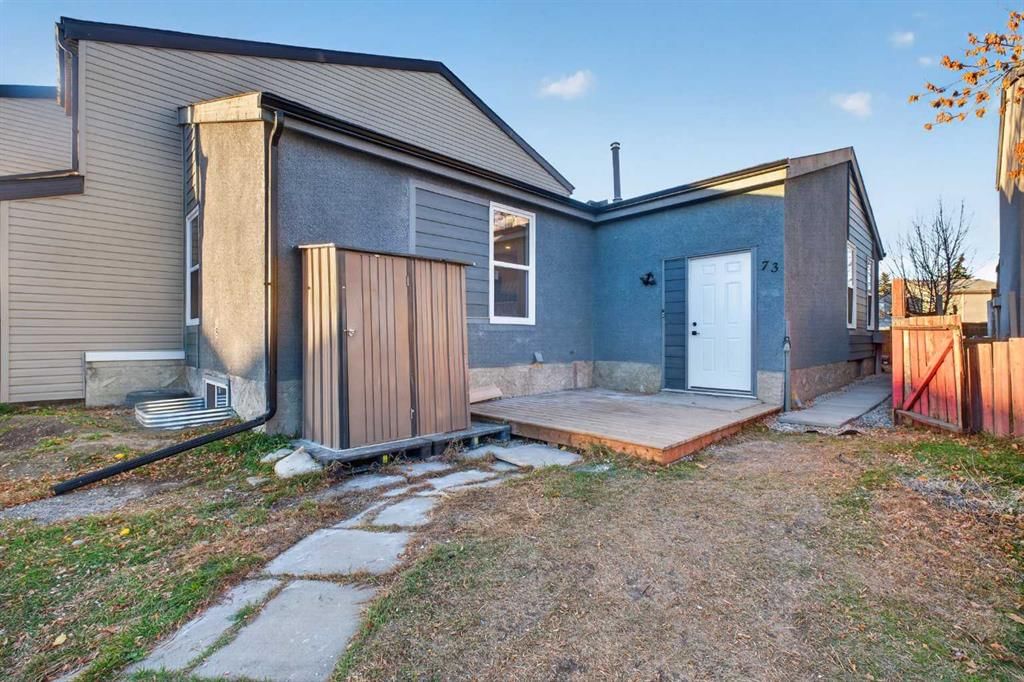 73 Penworth Close SE, Calgary — photo 2 of 37