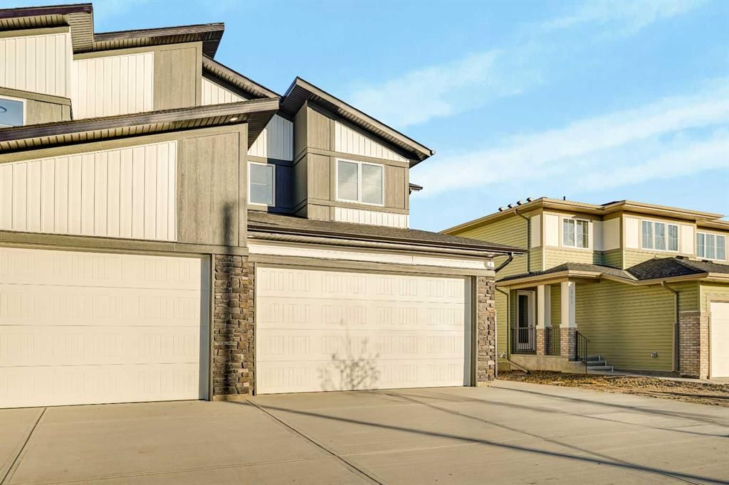 345 Dawson Wharf Road, Chestermere — photo 2 of 33