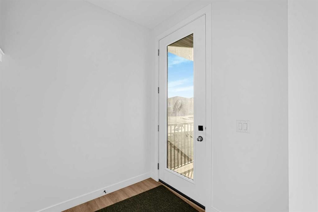 345 Dawson Wharf Road, Chestermere — photo 5 of 33
