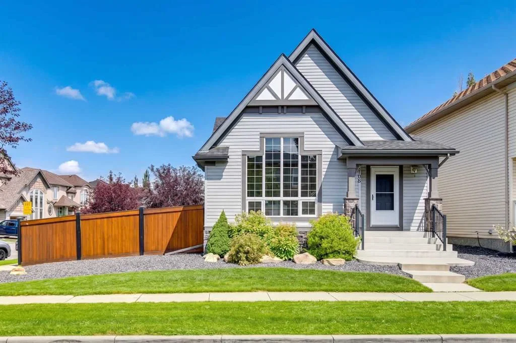 108 Elgin Manor SE, Calgary — main listing photo