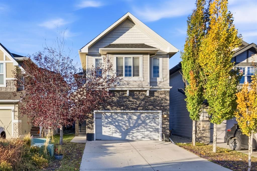 411 Hillcrest Circle SW, Calgary — detached for sale