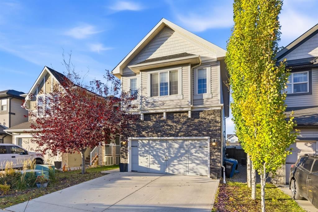 411 Hillcrest Circle SW, Airdrie — photo 2 of 49