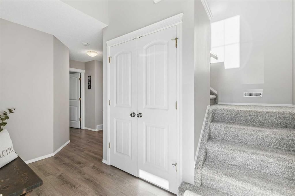 2058 Sagewood Rise SW, Airdrie — photo 3 of 30