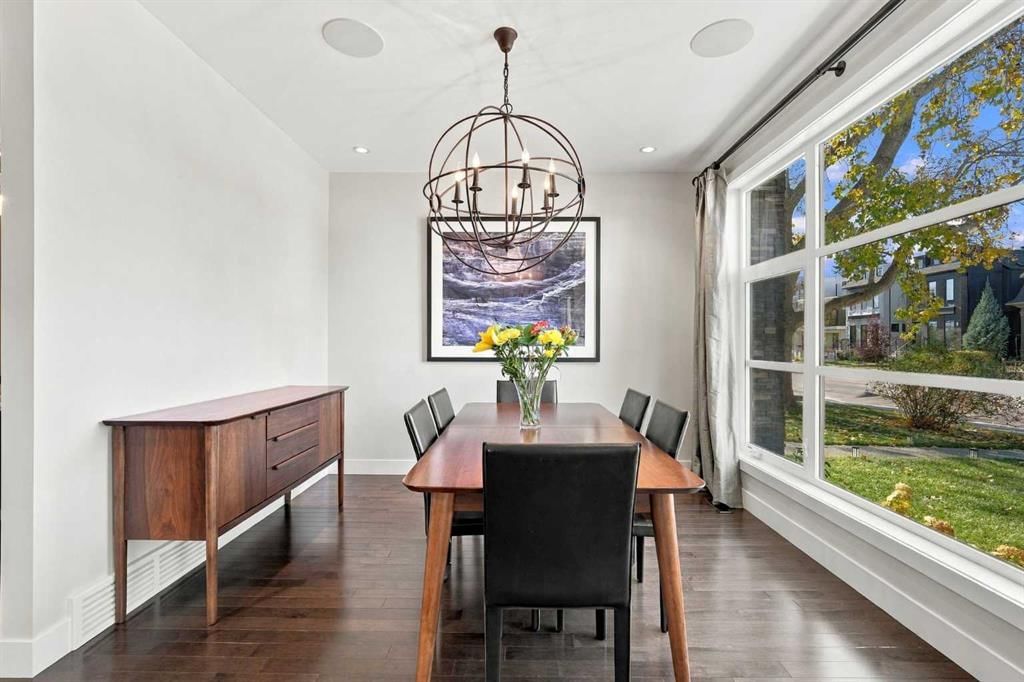 2208 32 Street SW, Calgary — photo 3 of 50