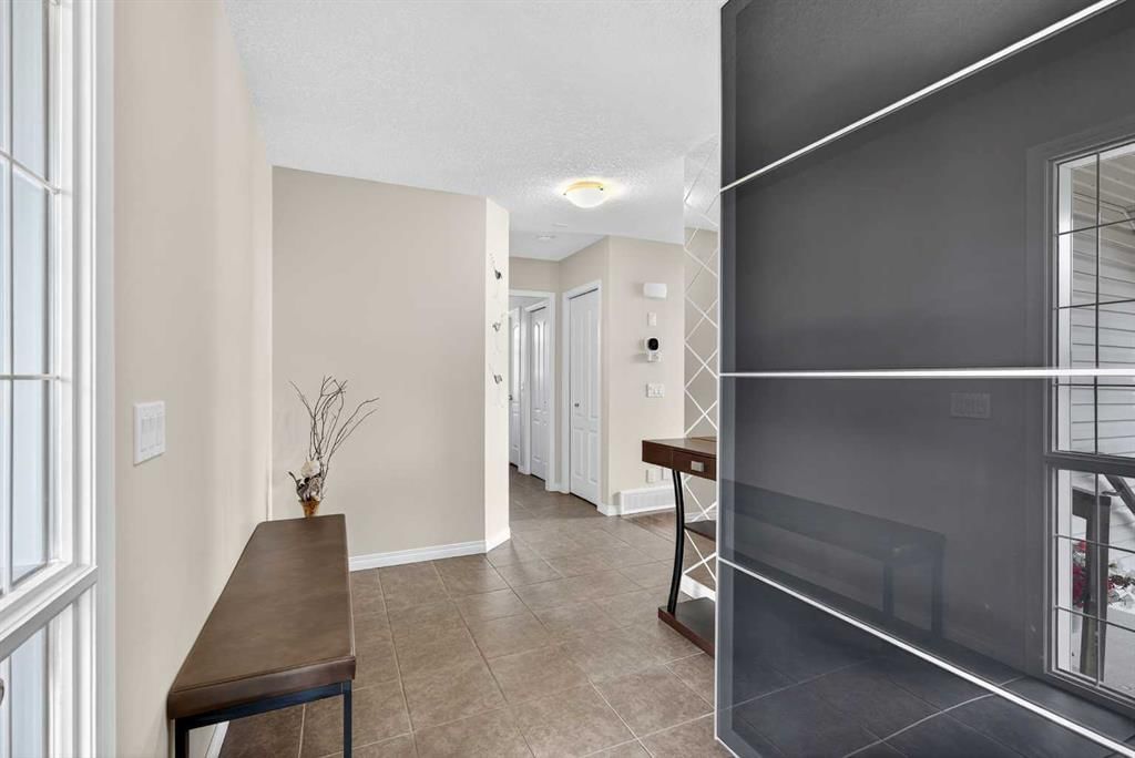 108 Rainbow Falls Row, Chestermere — photo 4 of 50