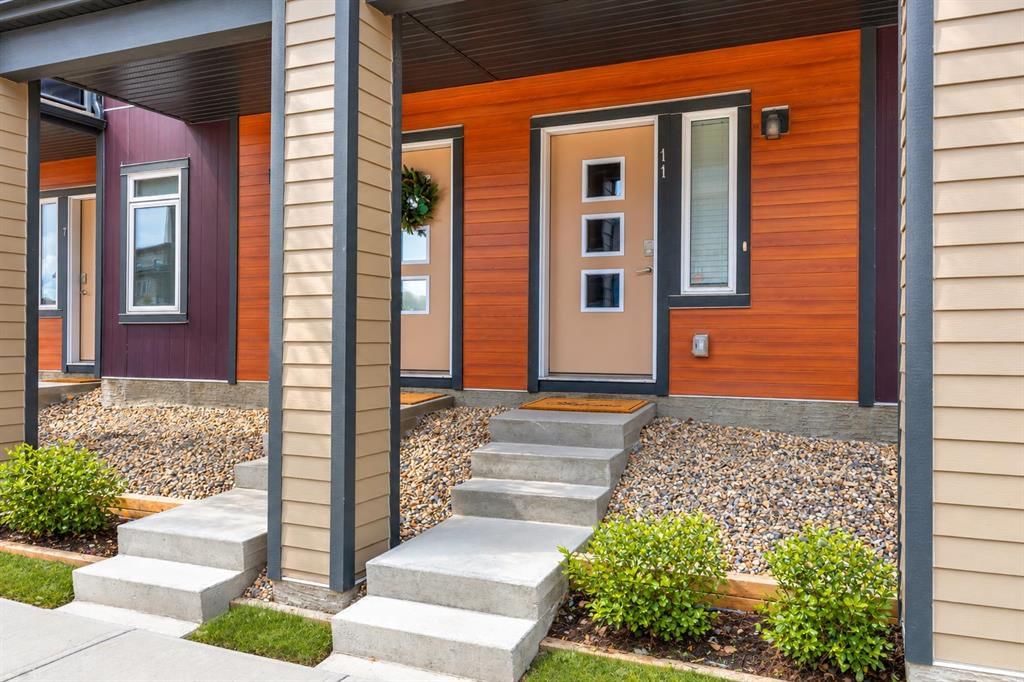11 Sage Bluff Gate NW, Calgary — photo 2 of 38