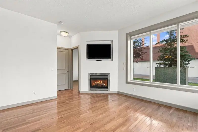 107, 910 18 Avenue SW, Calgary — photo 5 of 36