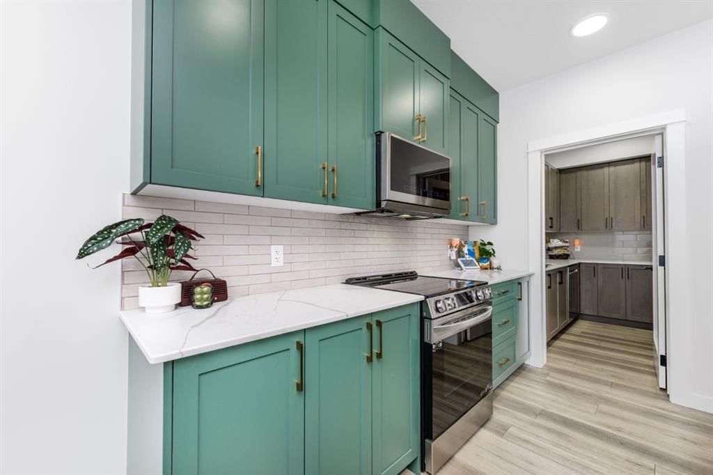 49 AMBLEFIELD View NW, Calgary — photo 5 of 41