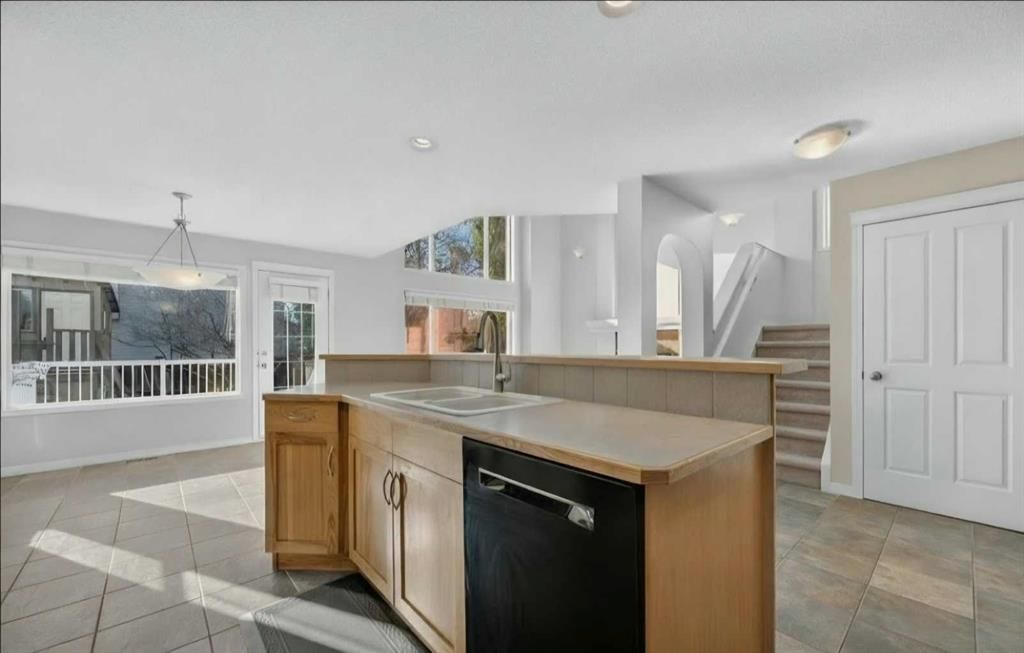238 New Brighton Circle SE, Calgary — photo 4 of 48