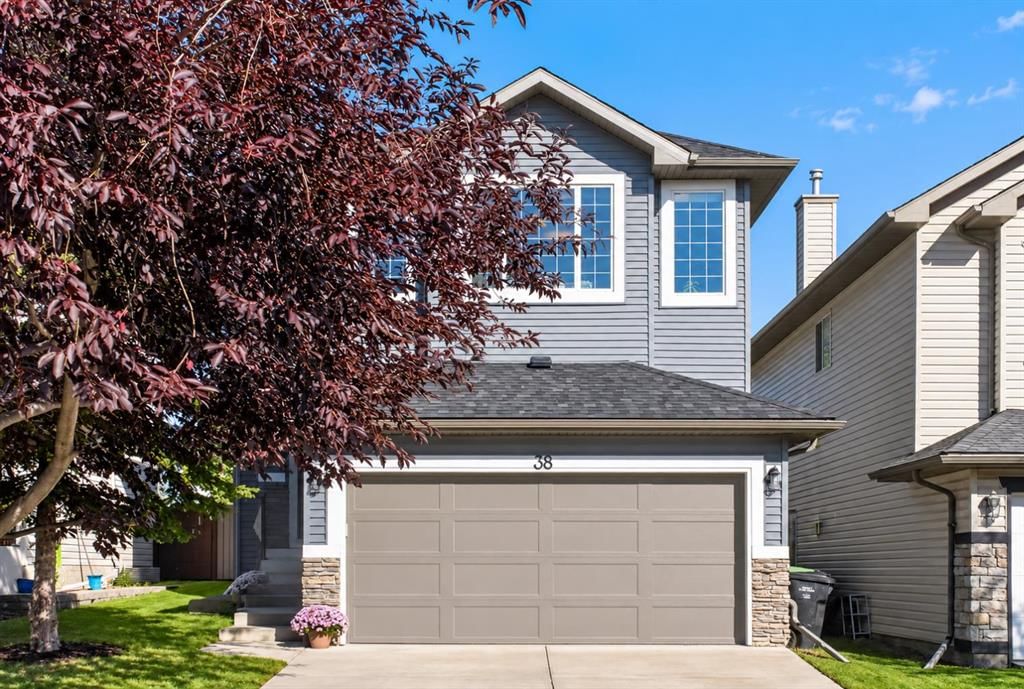 38 Somerside Crescent SW, Calgary — main listing photo