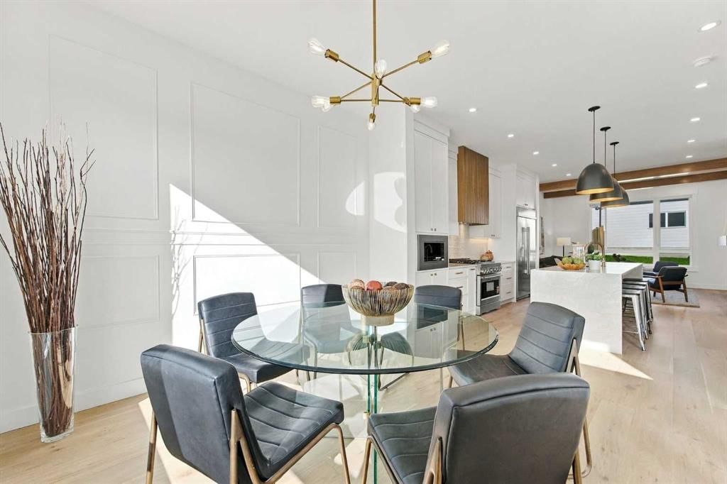 4918 21 Avenue NW, Calgary — photo 4 of 48