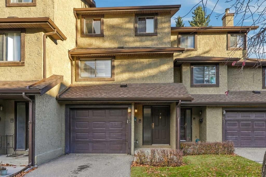 69 Glamis Gardens SW, Calgary — photo 2 of 44