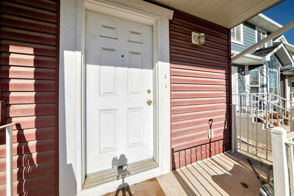 87 Taralea Gardens NE, Calgary — photo 4 of 38