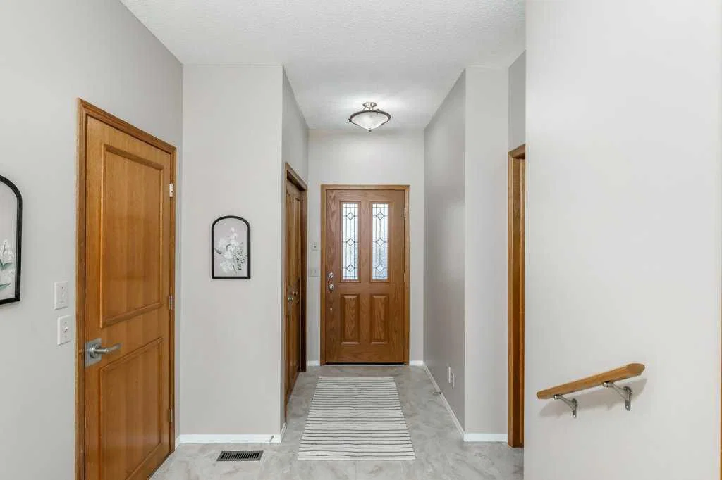 70 Riverview Circle, Cochrane — photo 4 of 50