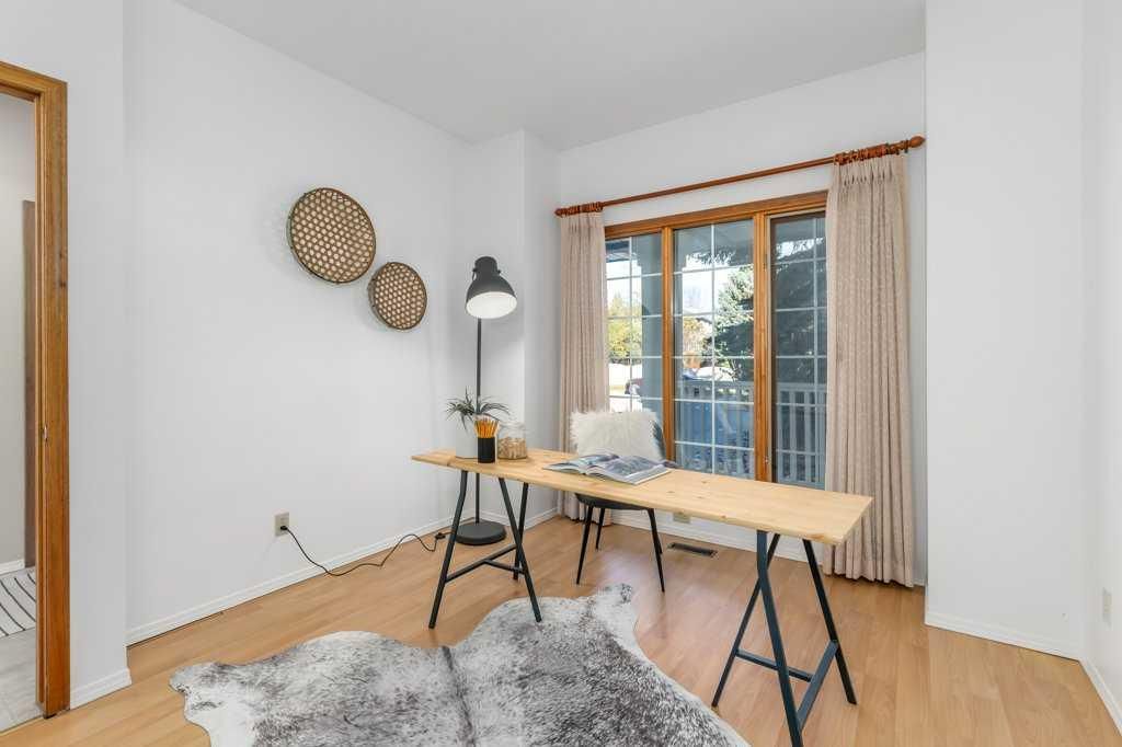 70 Riverview Circle, Cochrane — photo 5 of 50