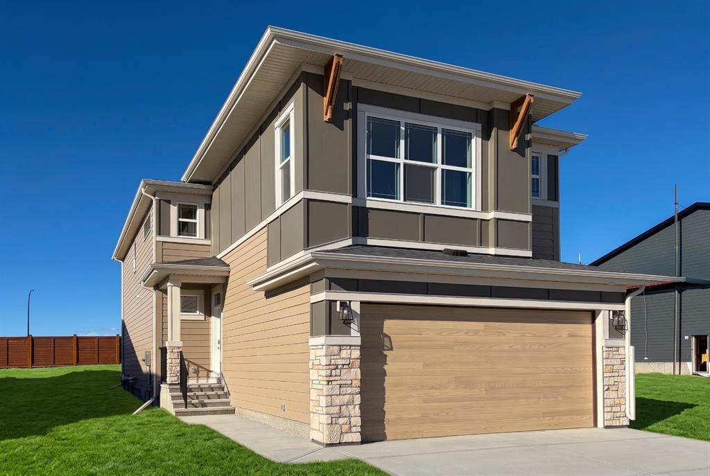 77 Royston Gardens NW, Calgary — detached for sale