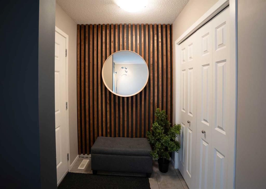 284 Chaparral Valley Square SE, Calgary — photo 4 of 27
