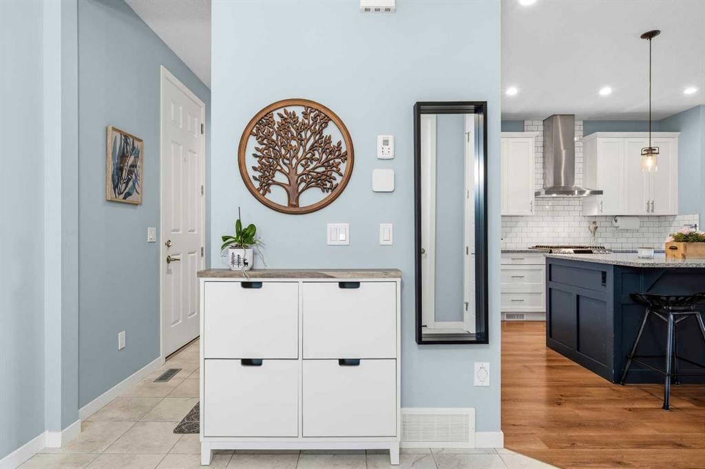 130 Drake Landing Gardens, Okotoks — photo 4 of 47