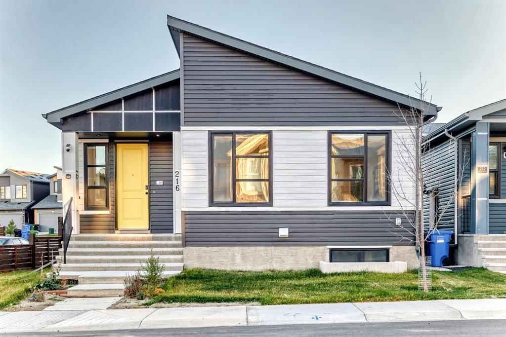 216 Lucas Place NW, Calgary — photo 2 of 50