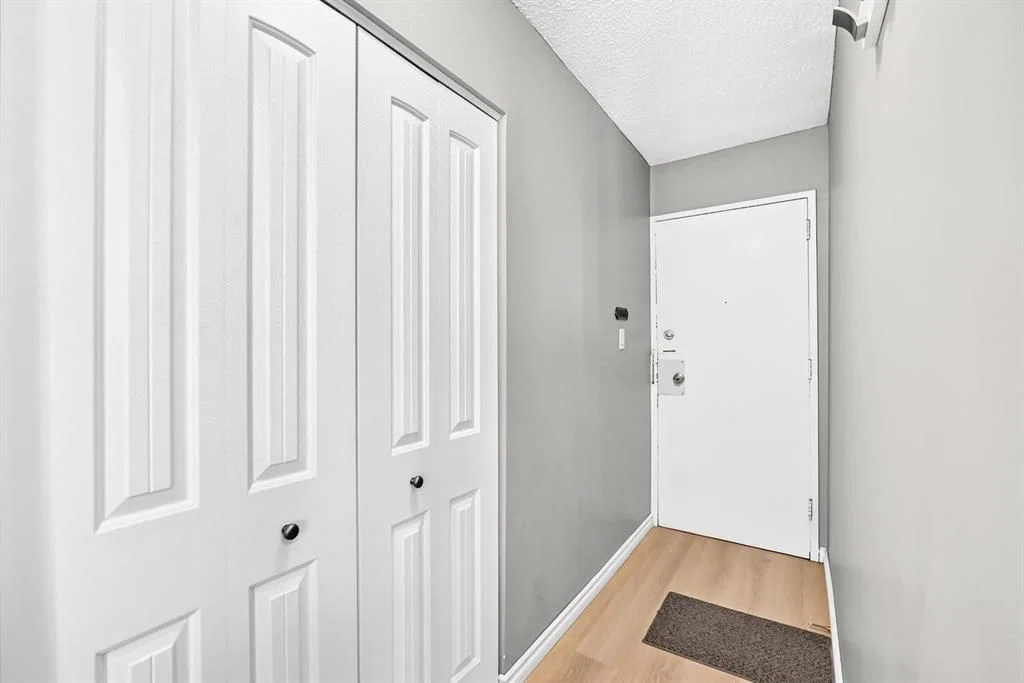 501, 1312 13 Avenue SW, Calgary — photo 2 of 21