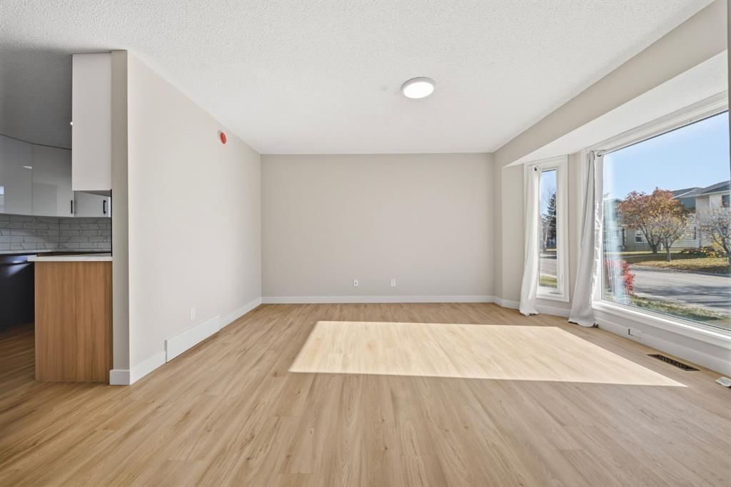 36 Taradale Close NE, Calgary — photo 4 of 35