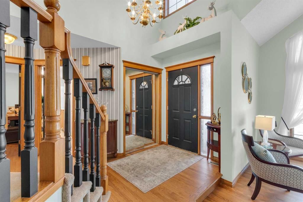 4 Hamptons Heath NW, Calgary — photo 2 of 33