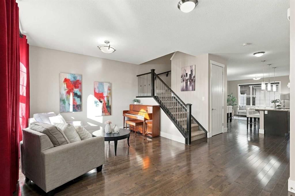210 Quarry Park Boulevard SE, Calgary — photo 5 of 48