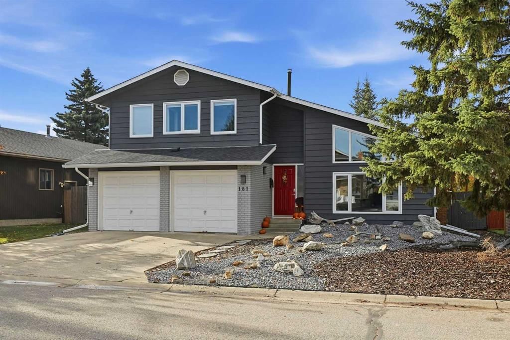 181 Woodbend Way, Okotoks — photo 3 of 47