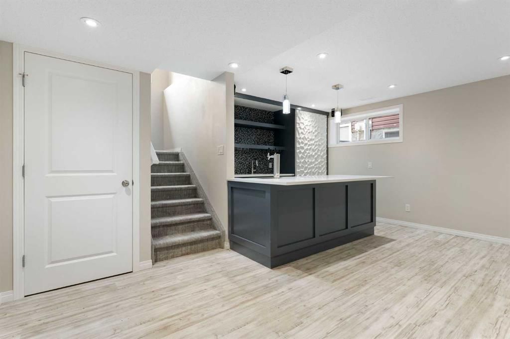 16 Fireside Way, Cochrane — photo 4 of 41